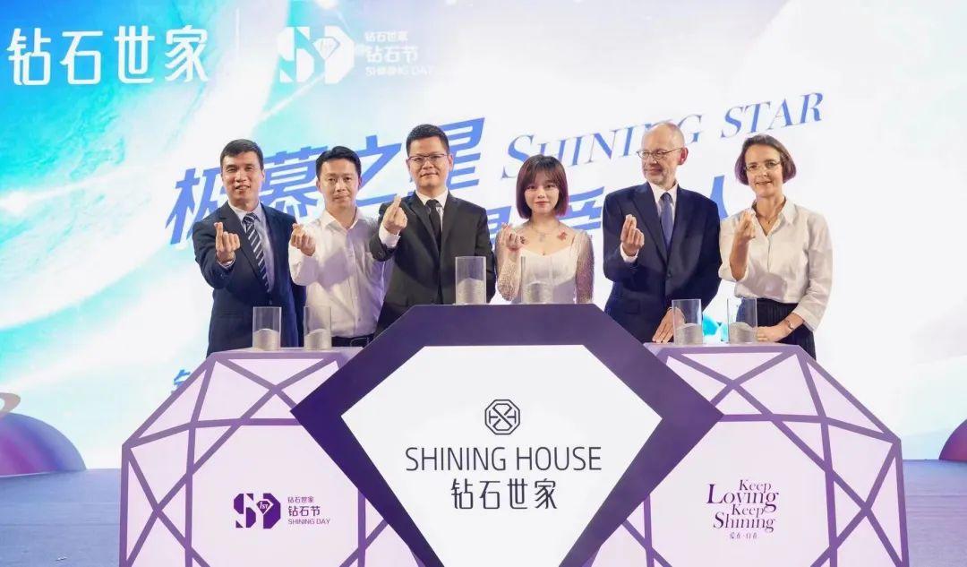 入局新零售、私域月銷400萬，60%線上成交只靠1個爆品！